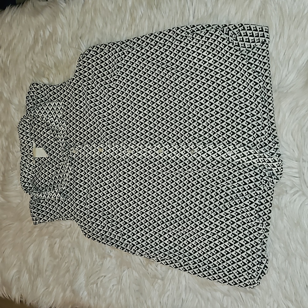 ~~H&M Sheer Button-Down Blouse – Size 6~~